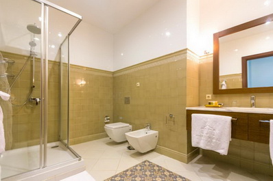 Suite with balcony