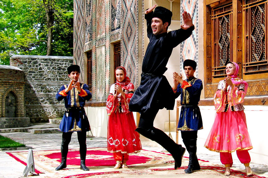 Реферат На Тему Ценности В Азербайджанской Культуре