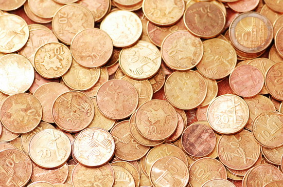 Manat currency discount
