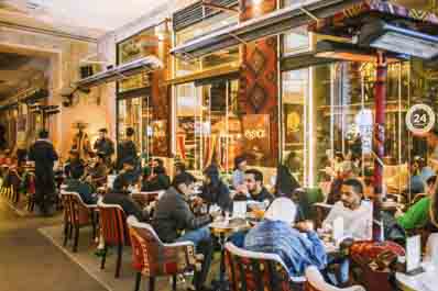 Interior, Passage 145