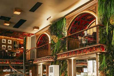 Interior, Passage 145