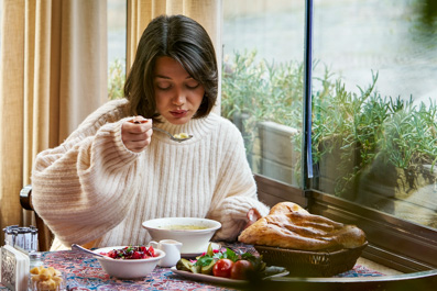 Обед, Ресторан Qaynana