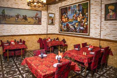 Зал, Shah Restaurant & Gallery