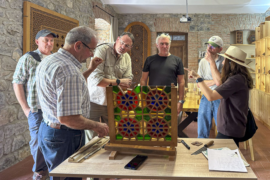 Taller de Shebeke en Sheki, Azerbaiyán Taller de Shebeke en Sheki, Azerbaiyán