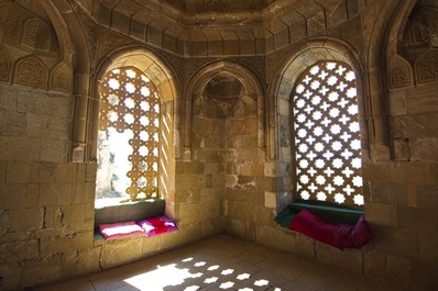 Diri-Baba Mausoleum-Mosque of the 15th Century, Shamakhi