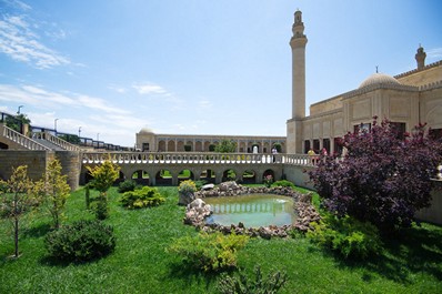 Dzhuma Mosque, Shamakhi