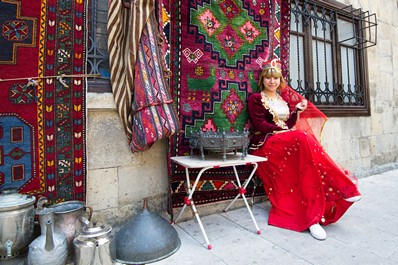 Joven Azeri en Icheri Sheher, Casco Antiguo