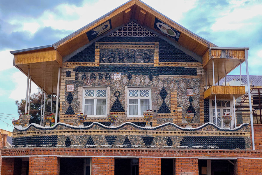 Casa Botella, Ganyá (Ganja)