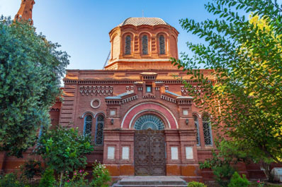 Iglesia de Alejandro Nevsky, Ganyá (Ganja)
