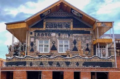 Casa Botella, Ganyá (Ganja)