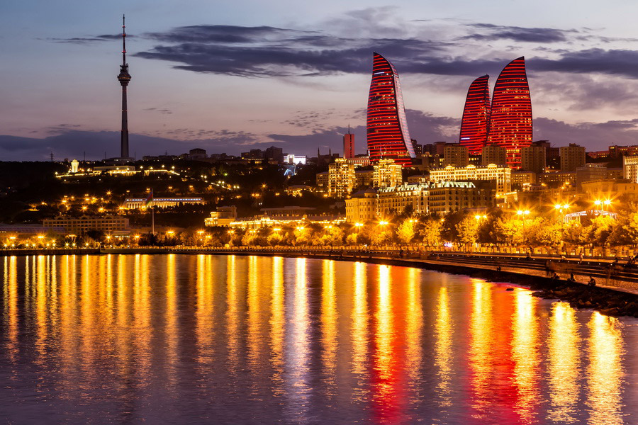 Baku nocturno