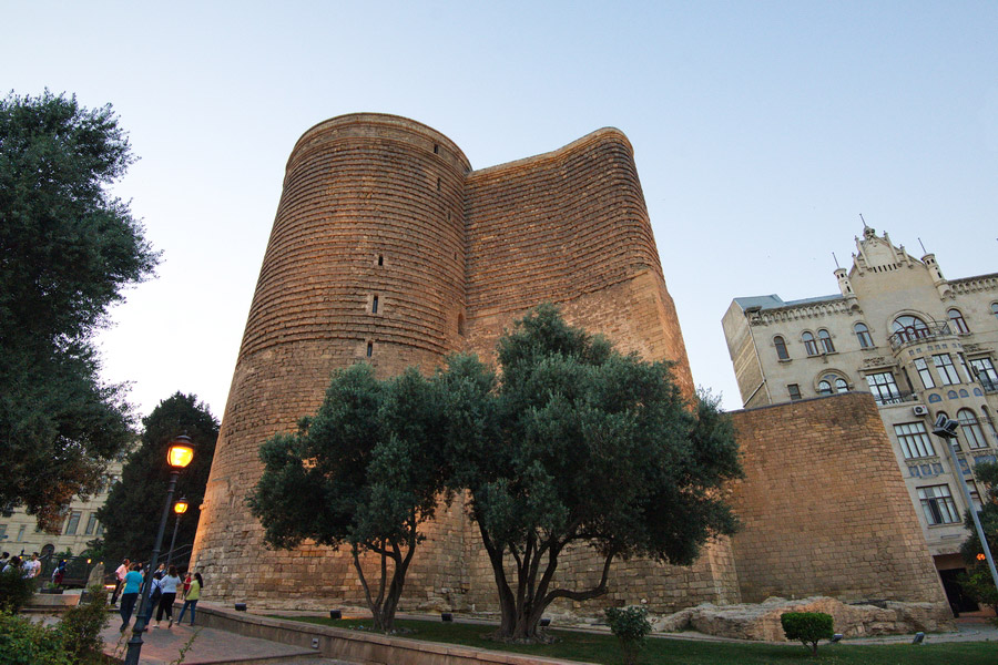 Torre de la Doncella, Bakú