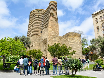 Excursión Bakú antigua y moderna de un día