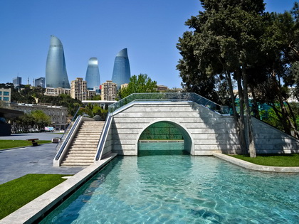 Old & Modern Baku Group Tour (everyday)