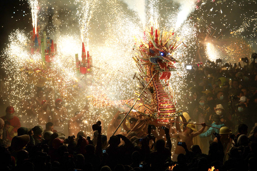 Gunpowder in Chinese Culture: Fireworks Gunpowder in Chinese Culture: Fireworks