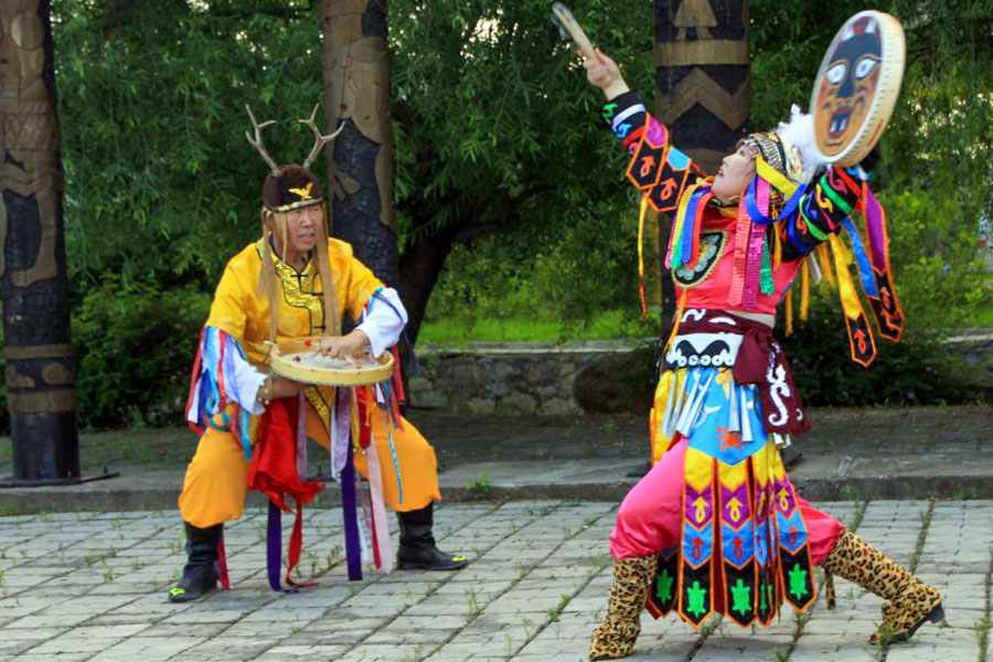 Narración Hezhen Yimakan