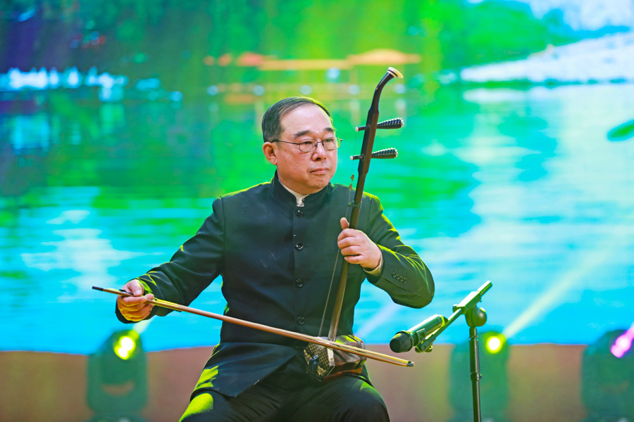 Traditional Chinese Erhu Music Performance, Traditional Chinese Music