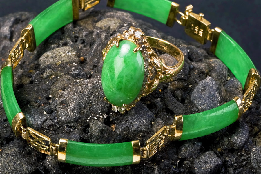 Chinese Jade Jewellery, Shopping at Badaling