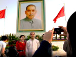 New history of China: national monument to the heroes of the Tiananmen Square