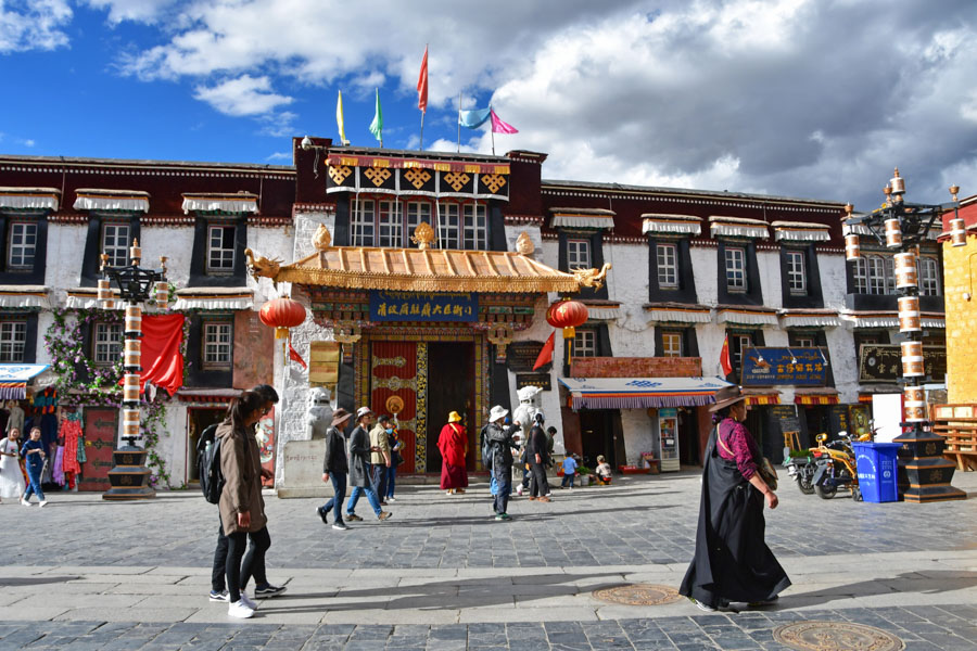 Barkhor Street, Lhasa