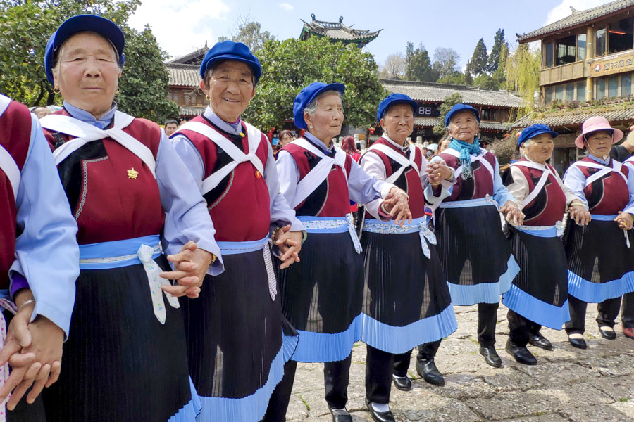 Naxi People, Lijiang