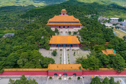 One-day Tour to Mutianyu Great Wall and Ming Tombs from Beijing