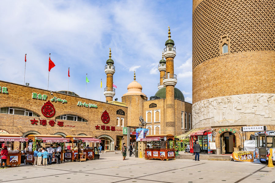 Erdaotsyao - Grand Bazaar in Urumqi Erdaotsyao - Grand Bazaar in Urumqi
