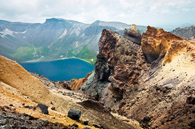 Tianchi Lake in the vicinity of Urumqi