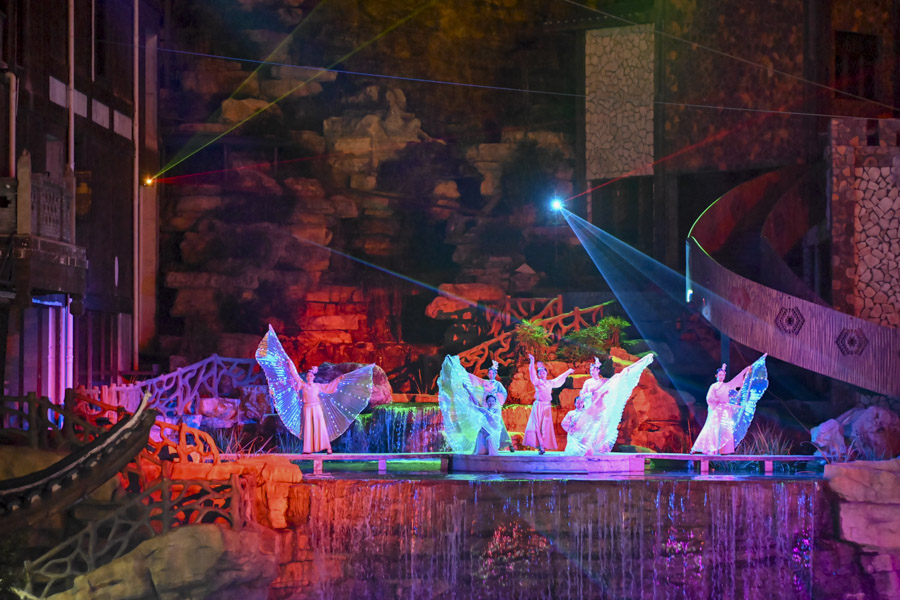 Evening Performance, 72 Wonder Tower, Zhangjiajie Evening Performance, 72 Wonder Tower, Zhangjiajie