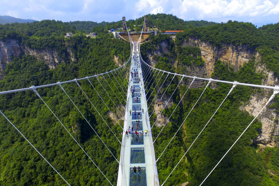 Zhangjiajie Glass Bridge in Zhangjiajie Grand Canyon Zhangjiajie Glass Bridge in Zhangjiajie Grand Canyon