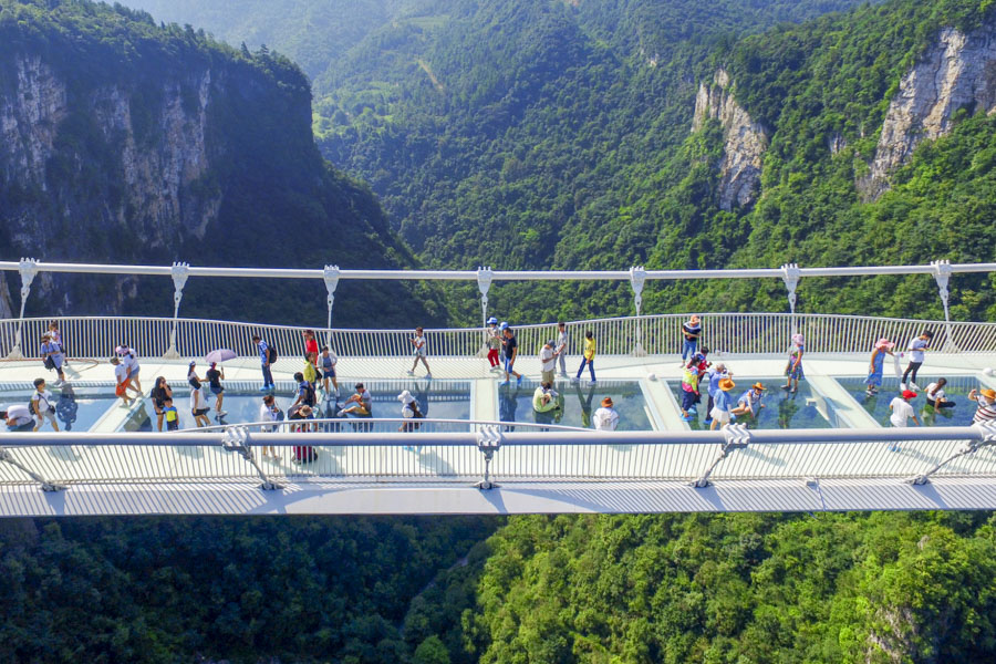 Zhangjiajie Glass Bridge in Zhangjiajie Grand Canyon Zhangjiajie Glass Bridge in Zhangjiajie Grand Canyon