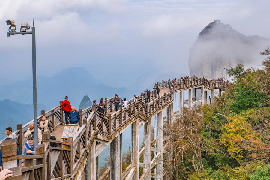 Wooden Walkway, Tianmen Mountain, Zhanjiajie City, Tianmen Mountain, Zhanjiajie City Wooden Walkway, Tianmen Mountain, Zhanjiajie City