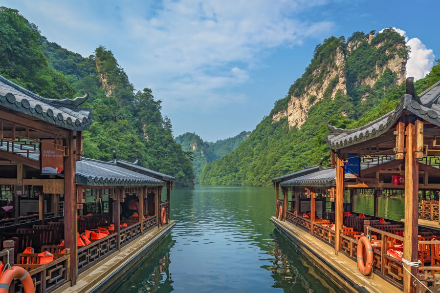 Baofeng Lake, Wulingyuan Scenic Area, Zhangjiajie Baofeng Lake, Wulingyuan Scenic Area, Zhangjiajie