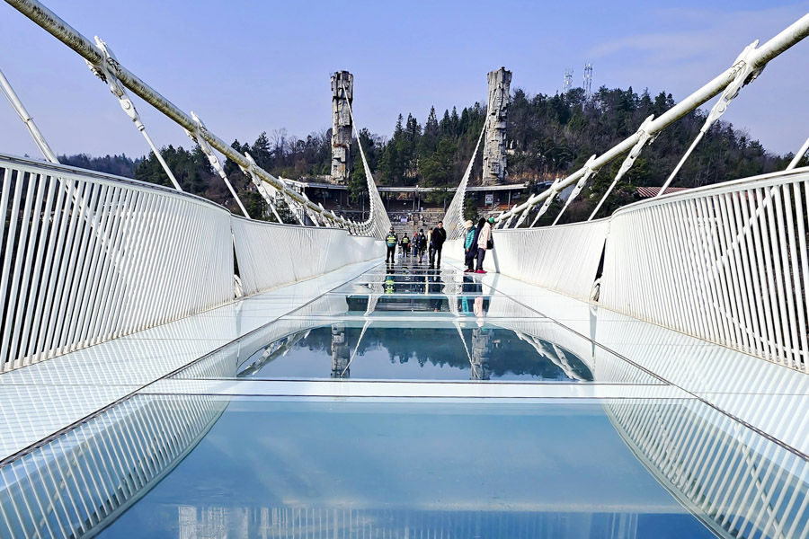 Glass Bridge, Zhangjiajie Grand Canyon, China Glass Bridge, Zhangjiajie Grand Canyon, China