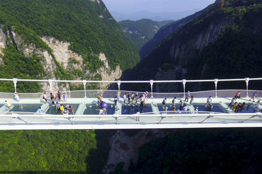 Glass Bridge, Zhangjiajie Grand Canyon, China Glass Bridge, Zhangjiajie Grand Canyon, China