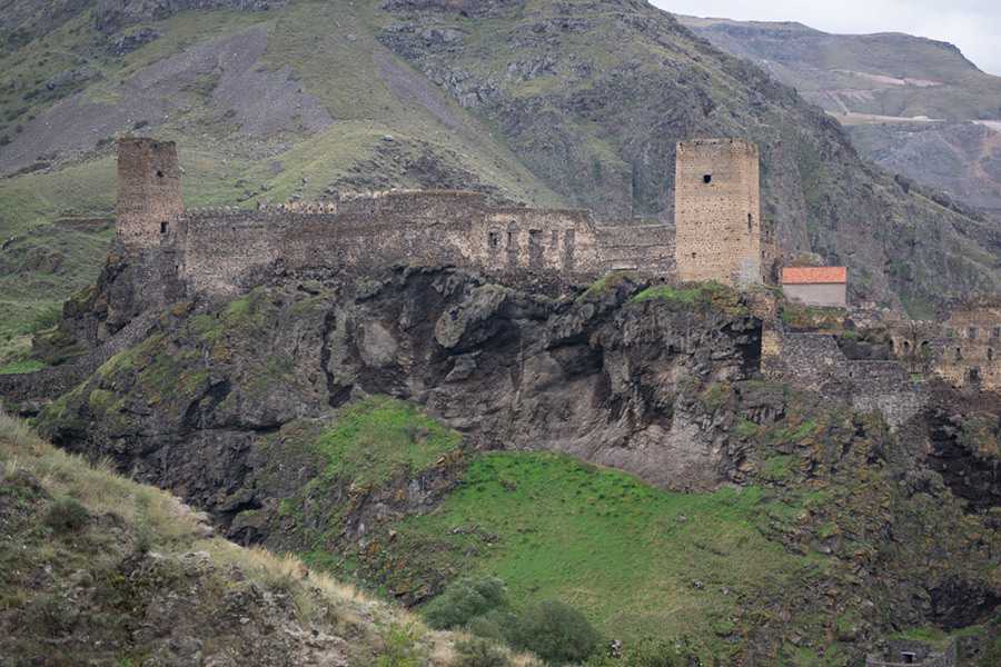 Khertvisi fortress on mountain. It is one of the oldest fortresses in  Georgia Stock Photo - Alamy