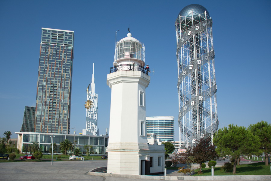 Faro y Torre Alfabética de Batumi