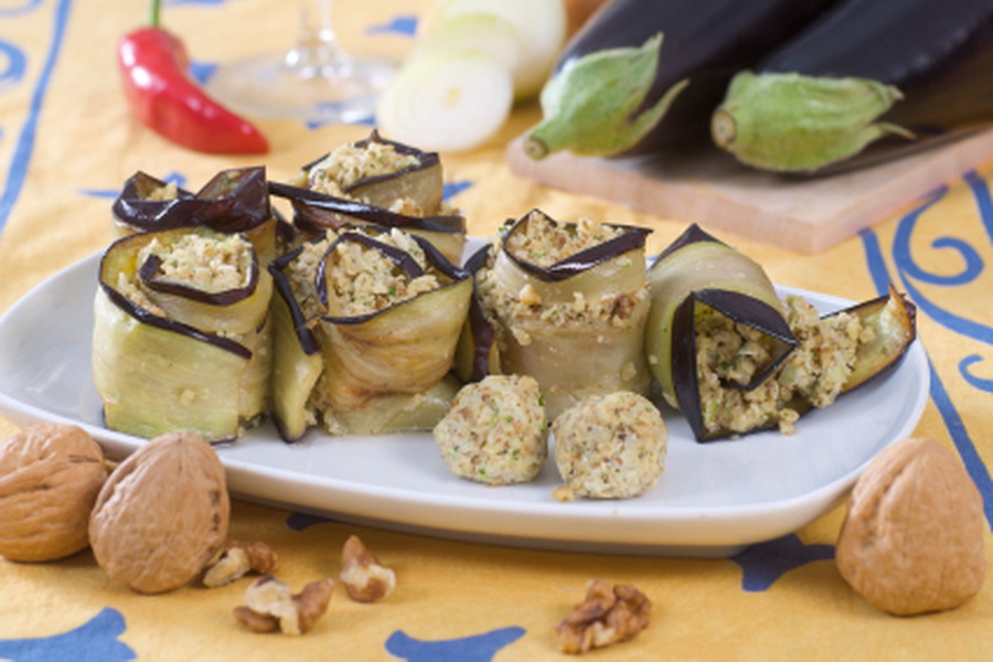 Eggplant Rolls with Nuts