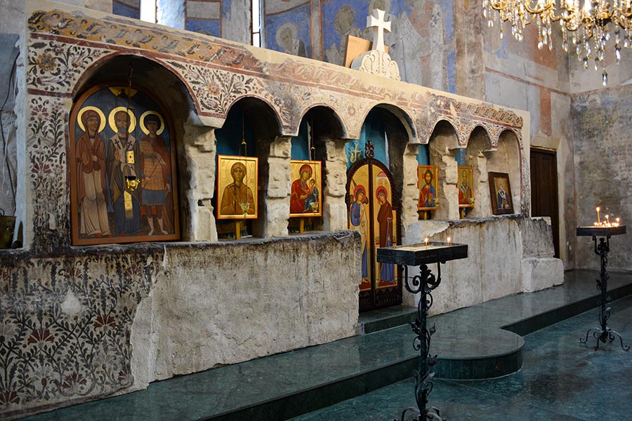 Кинцвиси монастырь в окрестностях Гори