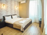 Deluxe double room, Almi Guest House