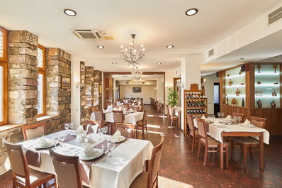 Restaurant, Gino Wellness Rabath Hotel