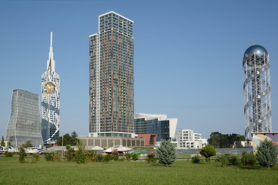 Torre Alfabética en Batumi