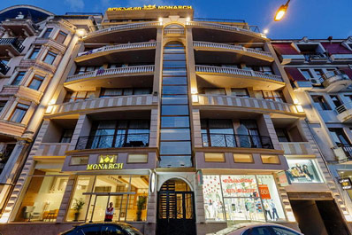 Monarch Hotel