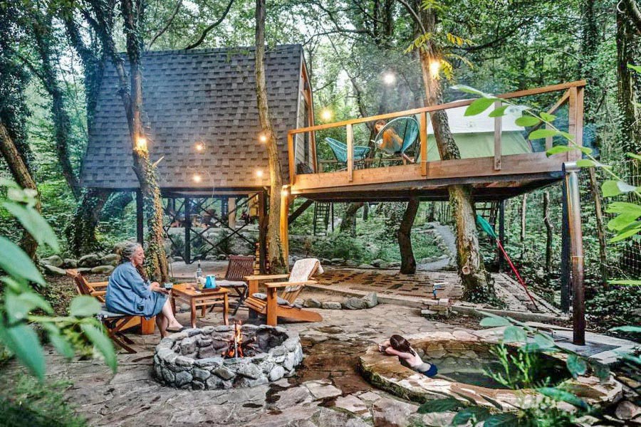 Duende Treehouses and Cocktails Glamping