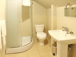 Standard room bathroom