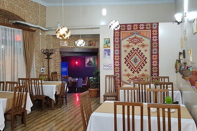 Restaurant, Traveler Hotel