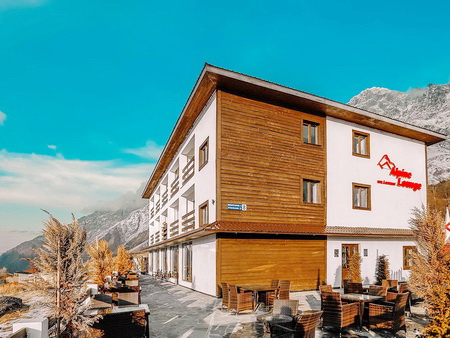 Alpine Lounge Hotel