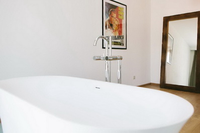 Intourist signature room