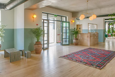 Lobby, Intourist Kazbegi Hotel