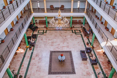 Lobby, Sno Kazbegi Hotel